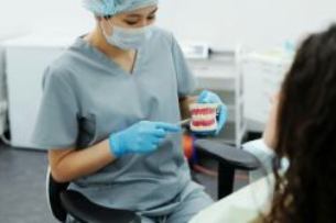 Choosing The Right Dentist For Tooth Removal in Boynton Beach